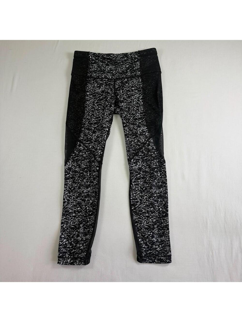 Lululemon Capri Black & White Abstract Tights Womens 6 High‎ Rise